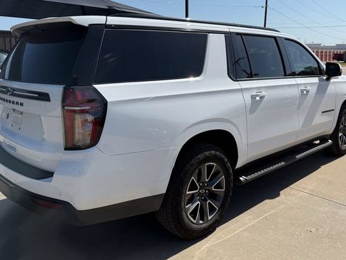 Used 2023 Chevrolet Suburban Z71 w/ Luxury Package AWD/4WD image 4