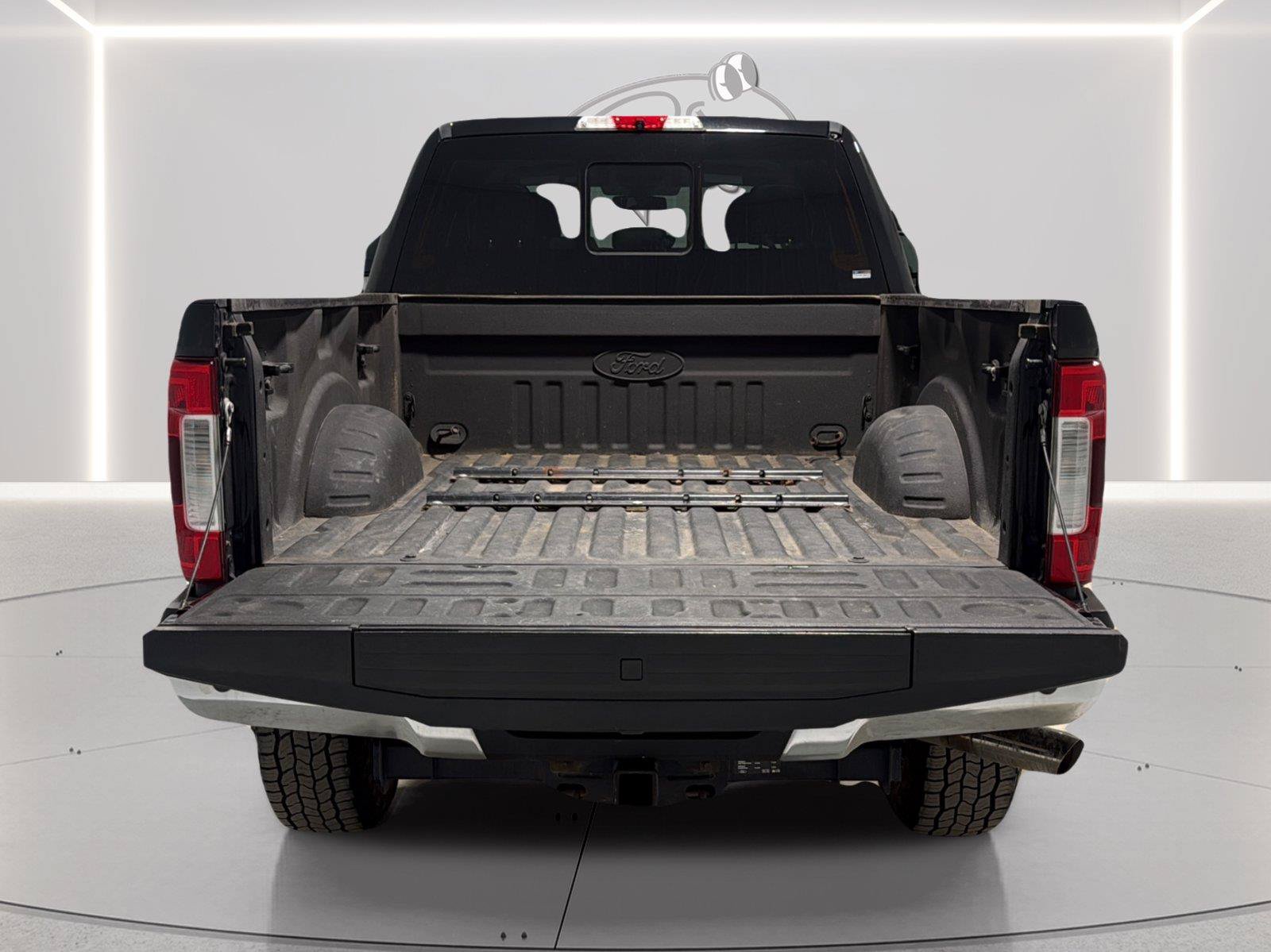 Used 2019 Ford F250 Lariat w/ Lariat Ultimate Package AWD/4WD image 9