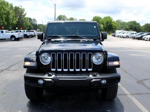 Used 2019 Jeep Wrangler Unlimited Sahara image 3
