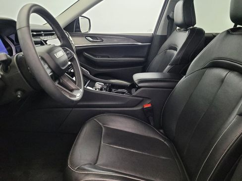 Used 2022 Jeep Grand Cherokee Limited 4xe w/ Luxury Tech Group II image 17