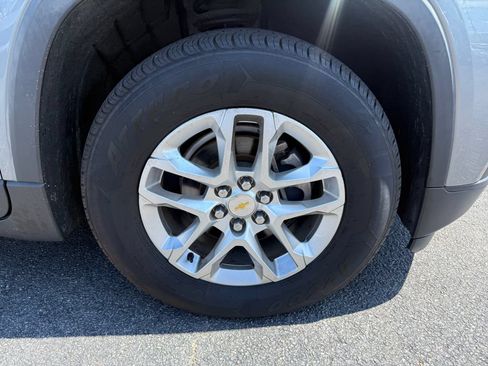 Used 2020 Chevrolet Traverse LS FWD image 30