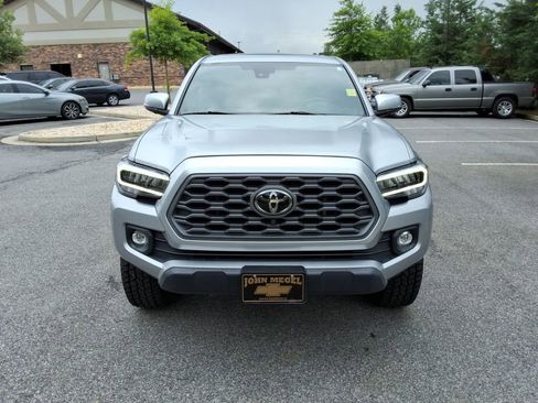 Used 2023 Toyota Tacoma TRD Off-Road w/ TRD Premium Off Road Package AWD/4WD image 2