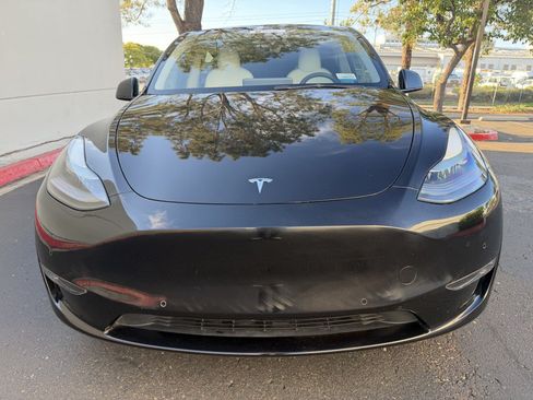 Used 2022 Tesla Model Y Performance AWD/4WD image 6