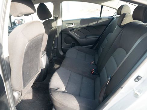 Used 2018 Kia Forte LX image 24