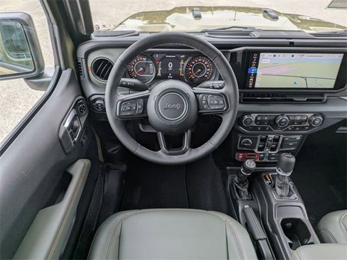 New 2025 Jeep Gladiator Mojave image 31