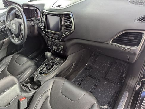 Used 2020 Jeep Cherokee Limited image 38