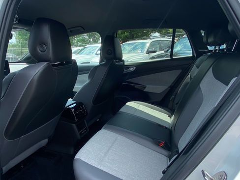 Certified 2023 Volkswagen ID.4 Pro RWD image 18