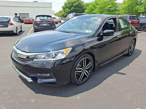 Certified 2017 Honda Accord Sport Special Edition image 3
