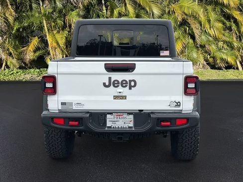 Used 2026 Jeep Gladiator Rubicon w/ Steel Power Dome Hood Package AWD/4WD image 7