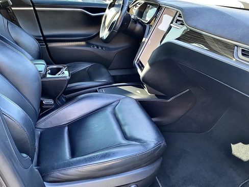 Used 2016 Tesla Model S 70 image 6
