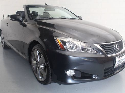 Used 2010 Lexus IS 250C w/ Luxury Pkg RWD image 9