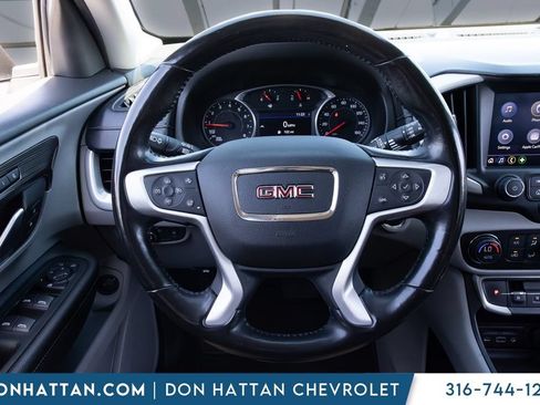 Used 2022 GMC Terrain SLT AWD/4WD image 5