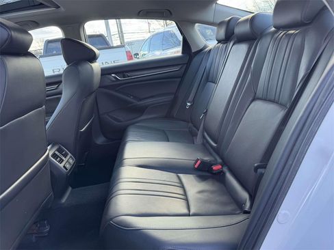 Certified 2022 Honda Accord EX-L image 9