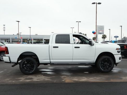 New 2026 RAM 2500 Tradesman AWD/4WD image 4