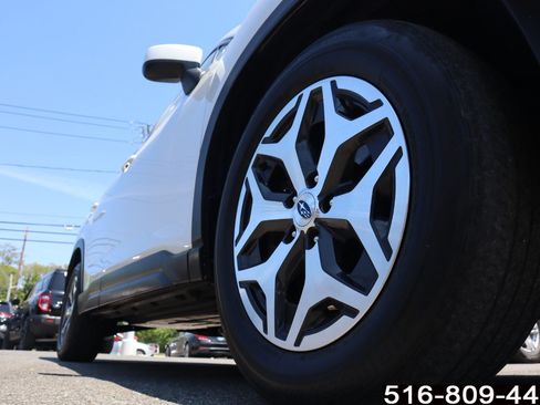 Used 2023 Subaru Forester Premium AWD/4WD image 9