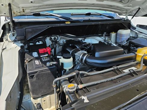 Used 2018 Nissan NV 2500 SV image 21