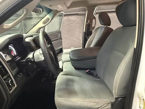 Used 2016 RAM 2500 Tradesman w/ Chrome Appearance Group image 11