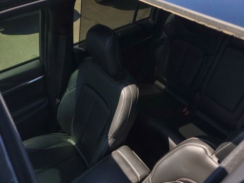 Certified 2025 Jeep Grand Cherokee Limited w/ Luxury Tech Group II RWD image 26