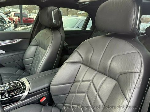 Used 2023 BMW 760i xDrive image 10