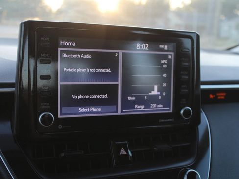 Used 2022 Toyota Corolla LE FWD image 14