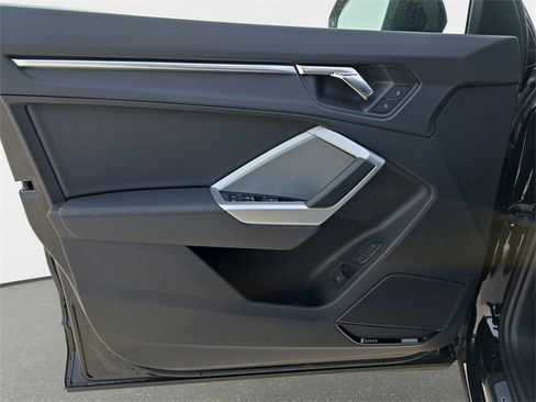 Used 2025 Audi Q3 2.0T Premium Plus w/ Premium Plus Package image 30