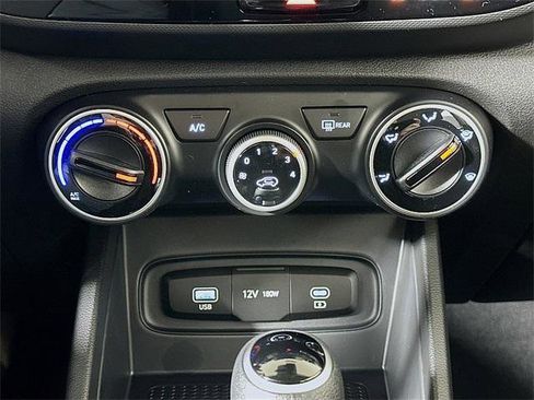 New 2026 Hyundai Venue SE image 15