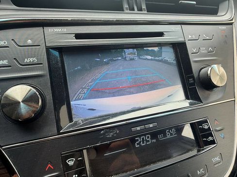 Used 2015 Toyota Avalon XLE Touring image 12