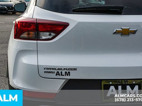 Used 2025 Chevrolet TrailBlazer LT AWD/4WD image 12