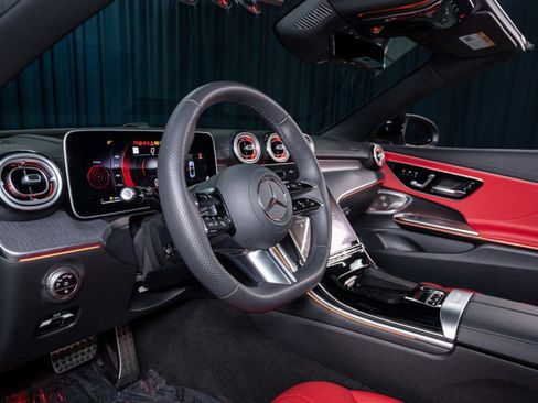 Used 2025 Mercedes-Benz CLE 450 4MATIC Cabriolet image 19