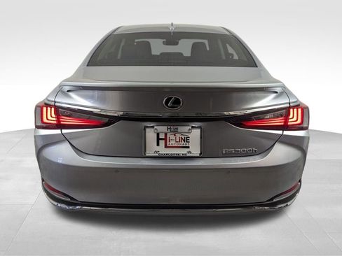 Used 2025 Lexus ES 300h Ultra Luxury w/ Accessory Package (Z1) image 25