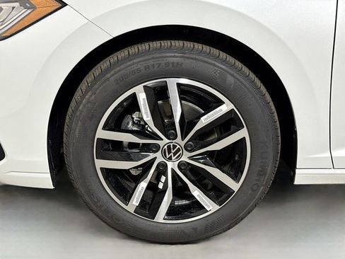 New 2026 Volkswagen Jetta SE image 17
