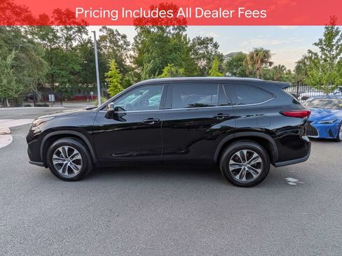 Used 2022 Toyota Highlander XLE FWD image 8