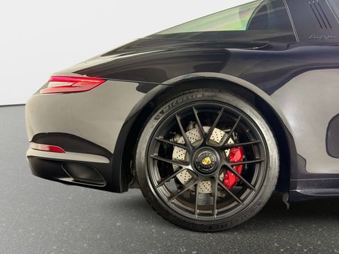 Used 2019 Porsche 911 Targa 4 GTS AWD/4WD image 16