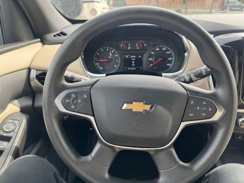 Used 2023 Chevrolet Traverse LS AWD/4WD image 10