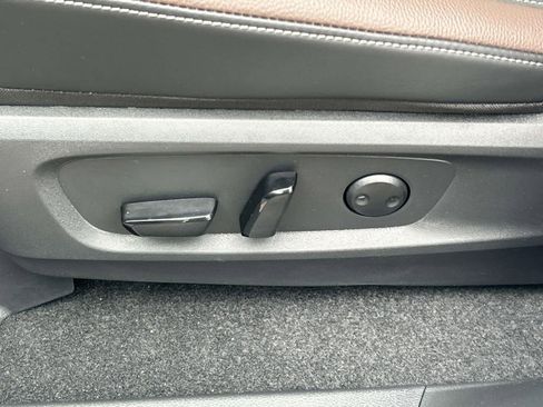 New 2026 Nissan Pathfinder Platinum AWD/4WD image 17