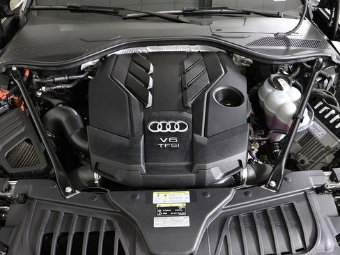 Used 2021 Audi A8 L 3.0T w/ Executive Plus Package AWD/4WD image 23