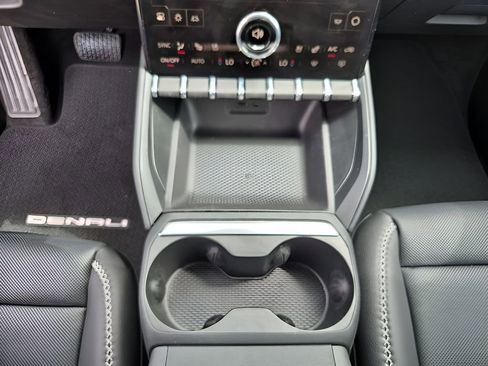 New 2026 GMC Terrain Denali image 39