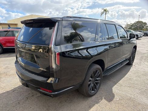 Used 2021 Cadillac Escalade ESV Sport w/ Driver Assist Tech Package image 4