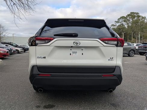 Used 2025 Toyota RAV4 LE image 7