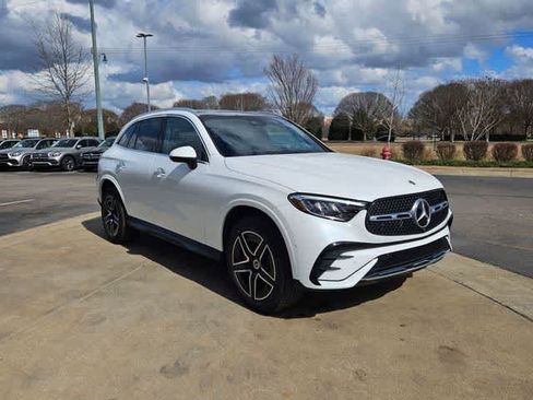 Used 2026 Mercedes-Benz GLC 300 image 3