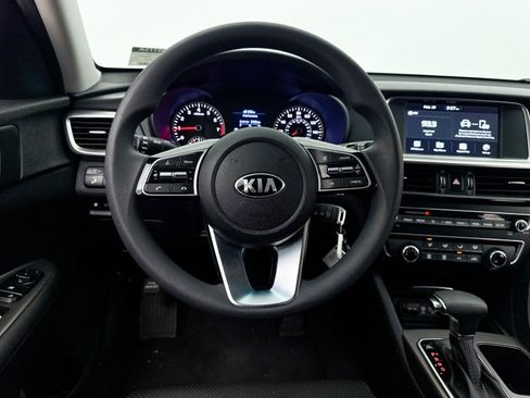 Used 2020 Kia Optima LX image 3