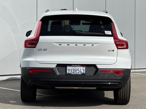 Certified 2026 Volvo XC40 B5 Plus w/ Protection Package Premier AWD/4WD image 4