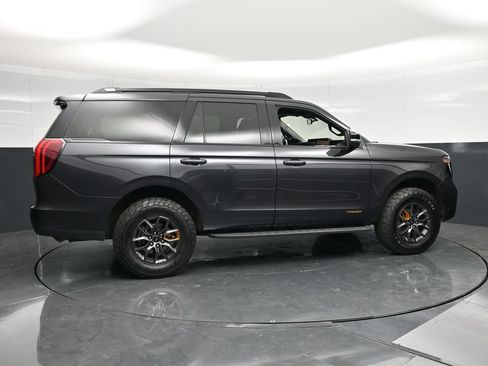 Used 2025 Ford Expedition Tremor AWD/4WD image 2
