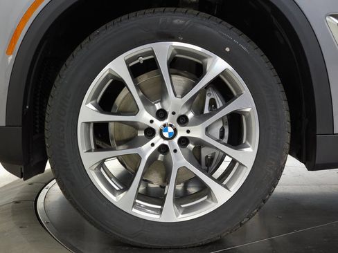 Used 2026 BMW X5 xDrive40i w/ Climate Comfort Package AWD/4WD image 7