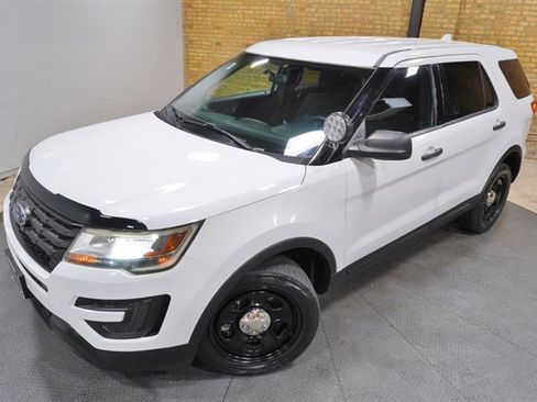 Used 2017 Ford Explorer 4WD Police Interceptor image 2