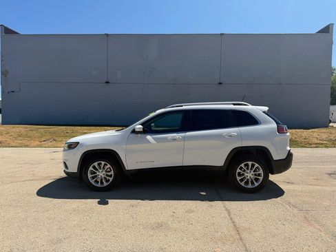 Used 2019 Jeep Cherokee Latitude w/ Popular Appearance Group FWD image 4