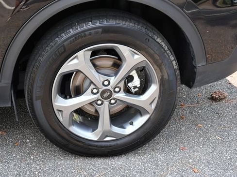 Used 2025 Ford Escape ST-Line Select AWD/4WD image 12