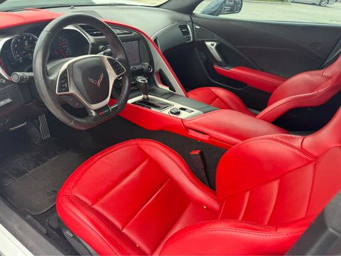 Used 2015 Chevrolet Corvette Z06 w/ 3LZ Preferred Equipment Group RWD image 6