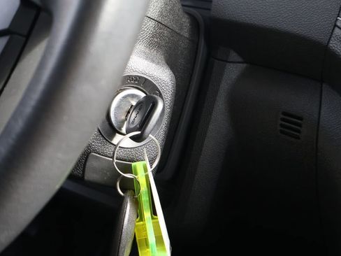 Used 2016 GMC Acadia SLE image 24