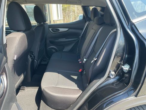 Used 2019 Nissan Rogue Sport S w/ Appearance Package image 9